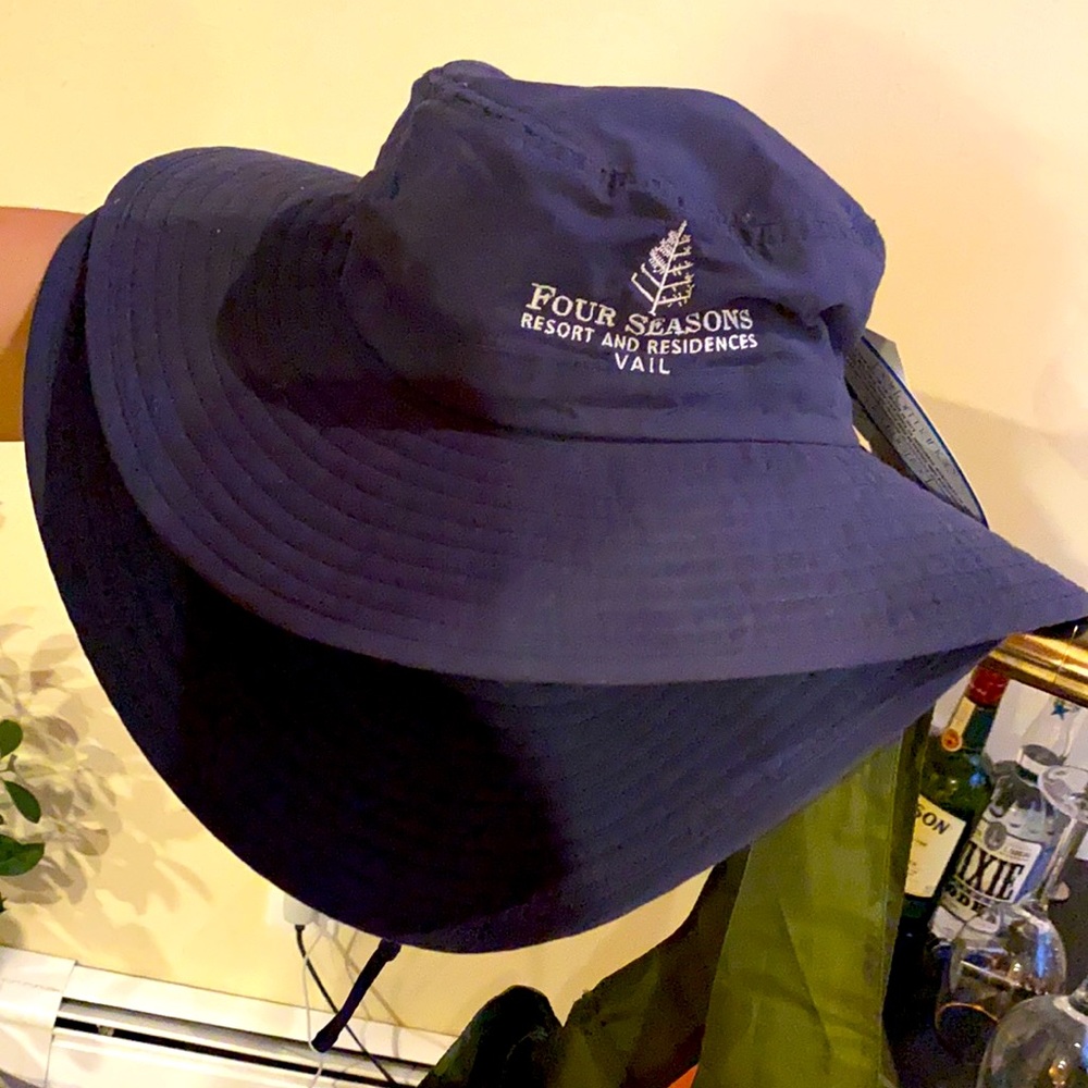 Logo bucket hat - never worn